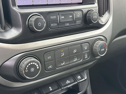 Used 2016 Chevrolet Colorado LT w/ LT Convenience Package image 32