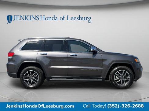 Used 2019 Jeep Grand Cherokee Limited AWD/4WD image 2