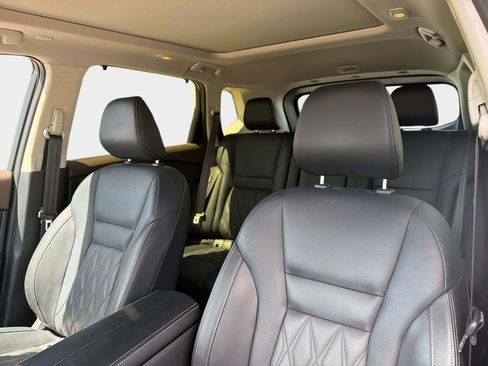 Used 2023 Nissan Rogue Platinum w/ Platinum Premium Package FWD image 19