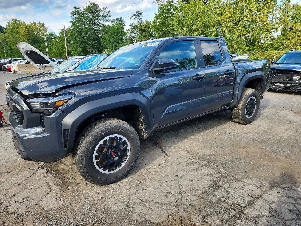 Used 2024 Toyota Tacoma TRD Off-Road w/ TRD Off Road Upgrade Package AWD/4WD image 3