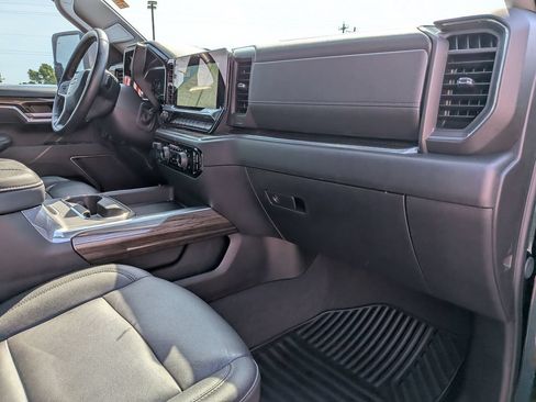 Used 2025 Chevrolet Silverado 2500 LT w/ Z71 Chrome Sport Edition AWD/4WD image 29