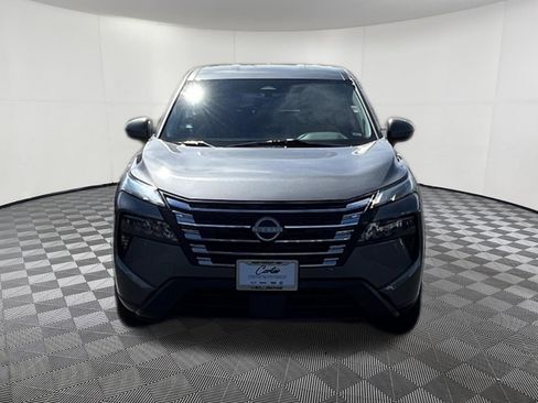 Used 2024 Nissan Rogue SV AWD/4WD image 2
