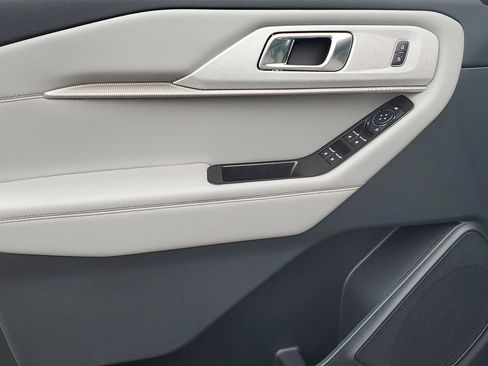 New 2026 Ford Explorer Active image 22