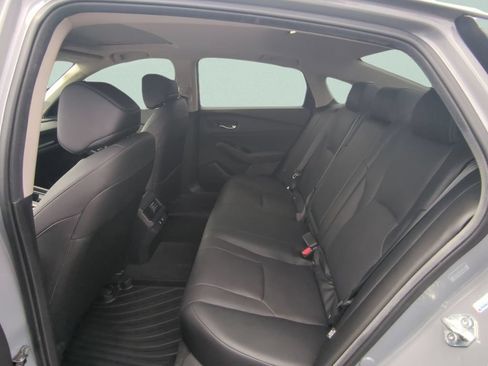 Used 2024 Honda Accord Touring image 11