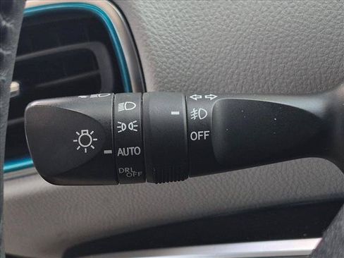Used 2018 Toyota Prius Prime Advanced FWD image 11