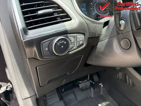 Used 2022 Ford Edge Titanium w/ Equipment Group 301A AWD/4WD image 58