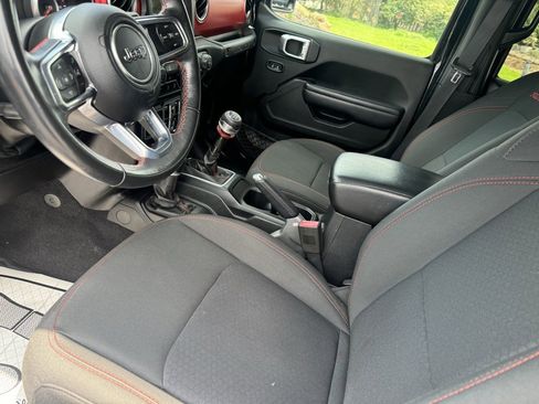 Used 2018 Jeep Wrangler Unlimited Rubicon image 15