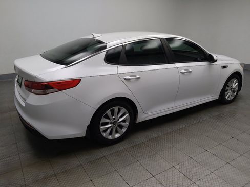 Used 2018 Kia Optima LX w/ 17" Alloy Wheels Package FWD image 10
