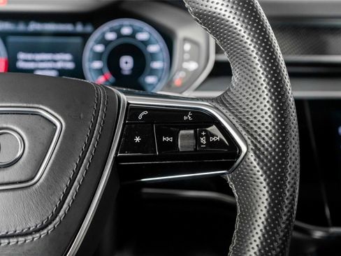 Used 2022 Audi S8 w/ S8 Executive Package image 48