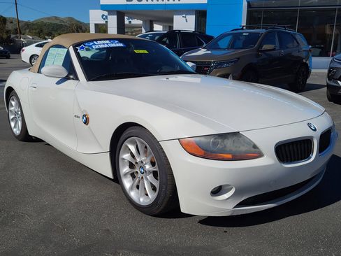 Used 2003 BMW Z4 2.5i image 3