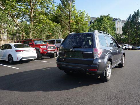 Used 2010 Subaru Forester 2.5X Premium w/ Popular Equipment Group 1A AWD/4WD image 4
