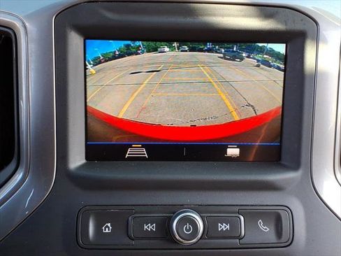 Used 2020 Chevrolet Silverado 1500 Custom w/ Custom Value Package AWD/4WD image 15