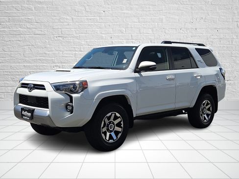 Used 2024 Toyota 4Runner TRD Off-Road Premium w/ Moonroof Package AWD/4WD image 3