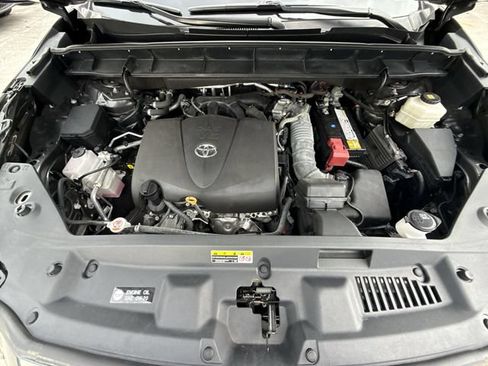 Used 2021 Toyota Highlander XSE FWD image 28