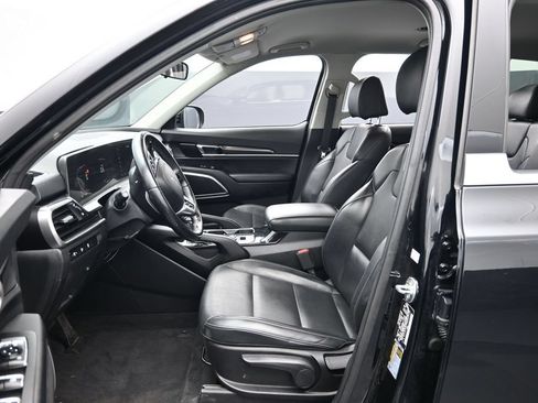 Used 2024 Kia Telluride LX FWD image 21