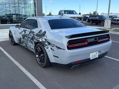 Used 2021 Dodge Challenger R/T Scat Pack RWD image 4