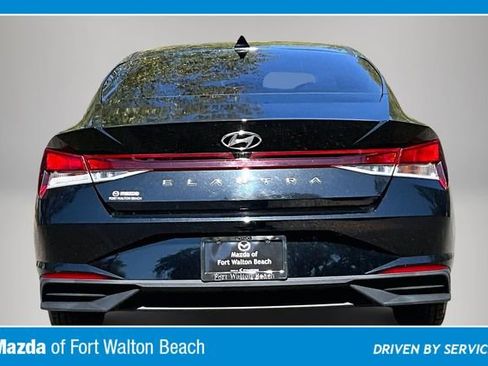Used 2021 Hyundai Elantra SEL w/ Convenience Package image 6