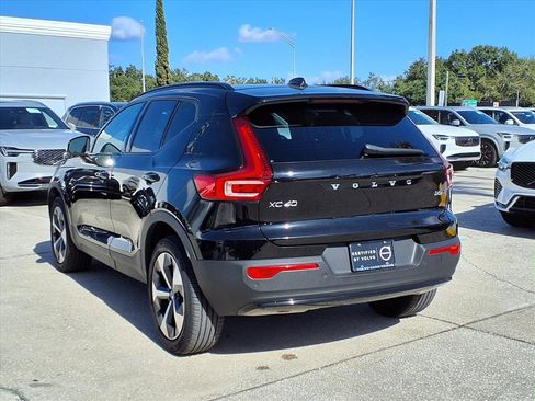 Certified 2024 Volvo XC40 B5 Plus image 5