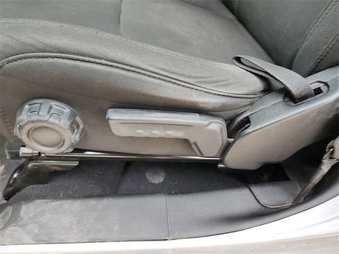 Used 2020 Jeep Wrangler Unlimited Sahara image 13