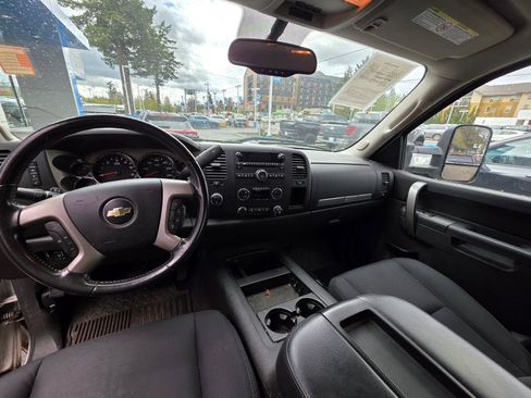 Used 2012 Chevrolet Silverado 2500 LT w/ Interior Plus Package image 12