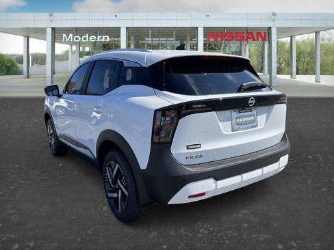 New 2026 Nissan Kicks SV image 3