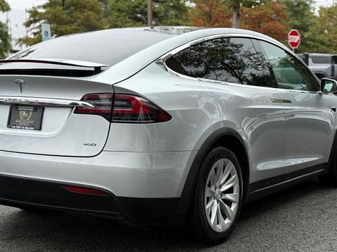 Used 2017 Tesla Model X 100D image 5