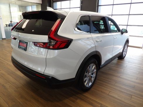 Used 2024 Honda CR-V EX image 6