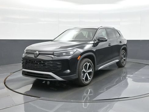 New 2026 Volkswagen Tiguan SE AWD/4WD image 3