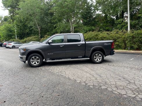 Used 2019 RAM 1500 Laramie w/ Off Road Group AWD/4WD image 9