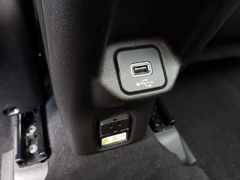 Used 2022 Jeep Renegade Limited w/ Sun, Sound & Wheels Group AWD/4WD image 12