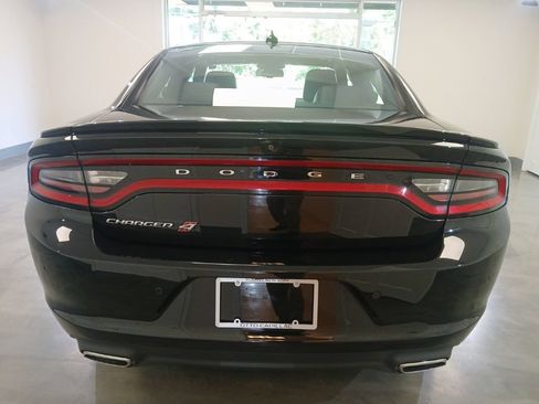Used 2018 Dodge Charger GT AWD/4WD image 11