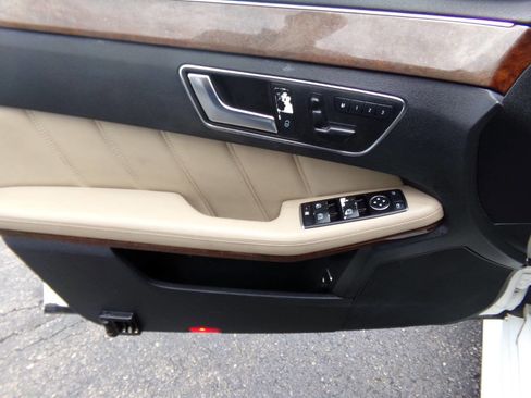 Used 2013 Mercedes-Benz E 350 BlueTEC Sedan image 34