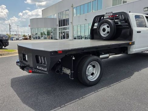 New 2026 RAM 5500 Tradesman w/ Chrome Appearance Group AWD/4WD image 13