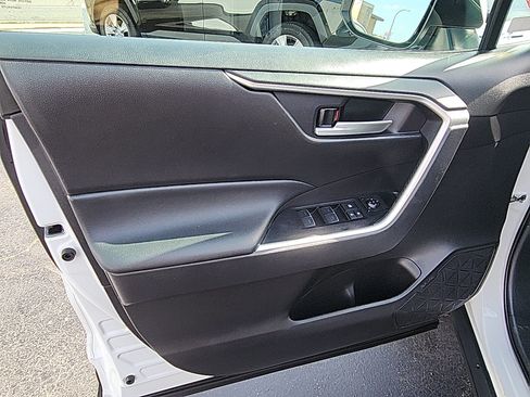 Certified 2025 Toyota RAV4 XLE AWD/4WD image 10