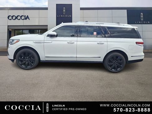 Certified 2023 Lincoln Navigator L Reserve AWD/4WD image 7