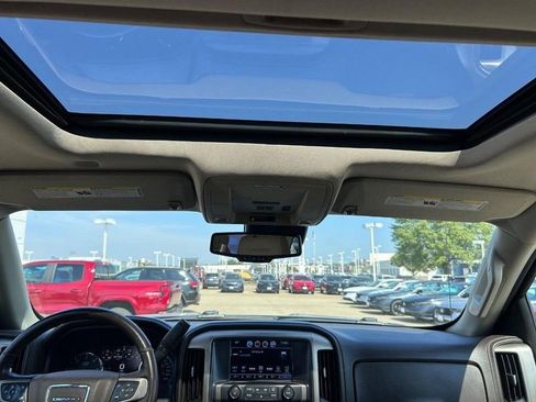 Used 2018 GMC Sierra 1500 Denali w/ Denali Ultimate Package image 9