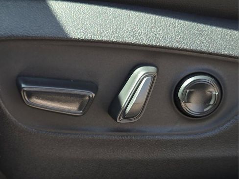 New 2026 Toyota Grand Highlander FWD image 19