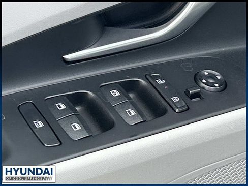 New 2026 Hyundai Elantra Limited FWD image 17