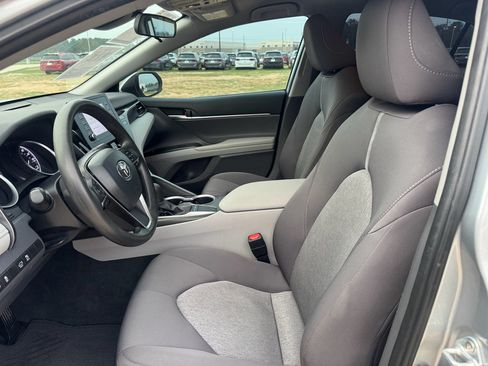 Used 2023 Toyota Camry LE FWD image 7