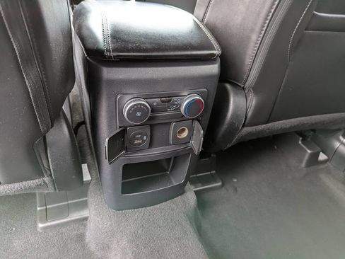 Used 2021 Ford Explorer XLT w/ Equipment Group 202A AWD/4WD image 48