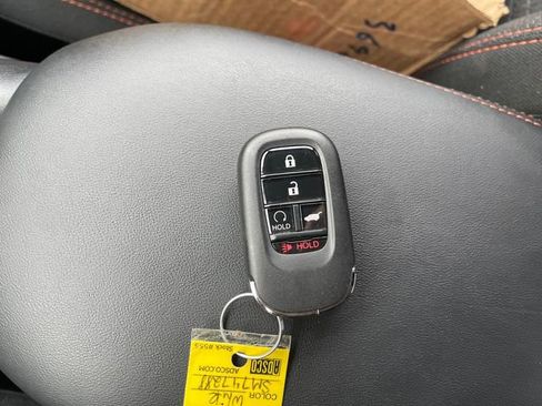 Certified 2025 Honda HR-V Sport image 31