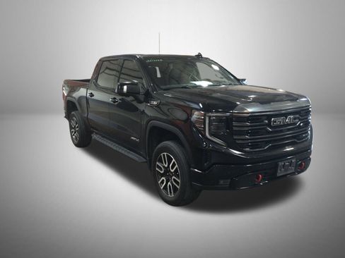 Used 2024 GMC Sierra 1500 AT4 w/ Technology Package AWD/4WD image 3