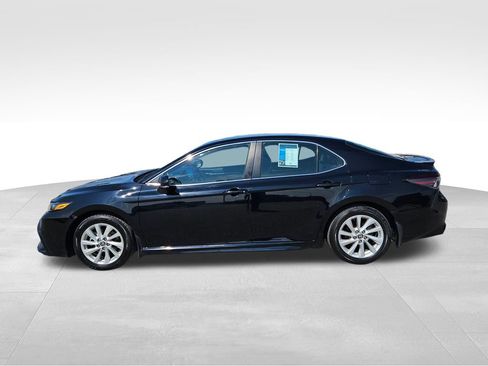 Used 2024 Toyota Camry SE FWD image 9