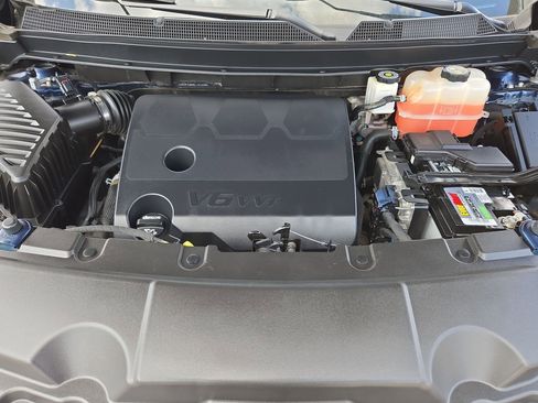 Used 2022 Chevrolet Traverse LS image 24