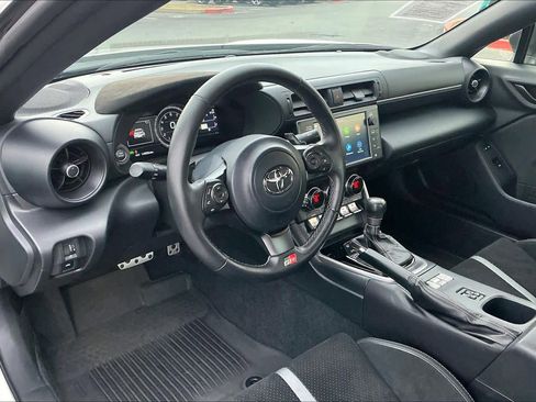 Used 2023 Toyota GR86 Premium image 16