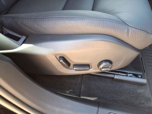Certified 2023 Volvo XC60 B5 Plus w/ Protection Package Premier FWD image 12
