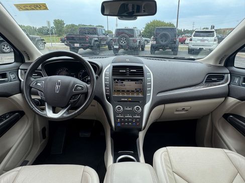 Used 2019 Lincoln MKC Reserve AWD/4WD image 28