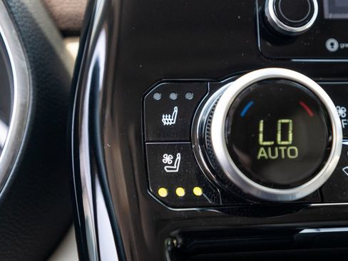 Used 2020 Toyota Highlander Limited AWD/4WD image 33