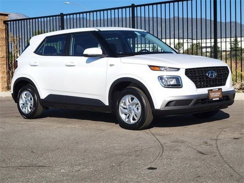 New 2026 Hyundai Venue SE image 25