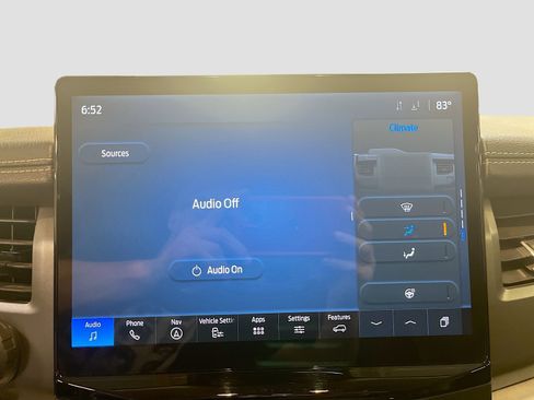 Used 2024 Ford Expedition XLT AWD/4WD image 15